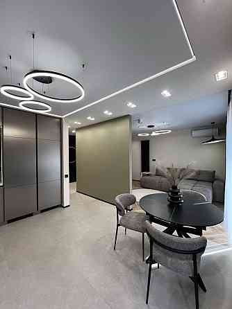 Вишукана та авторська 3-кімнатна квартира в центрі міста Івано-Франківськ