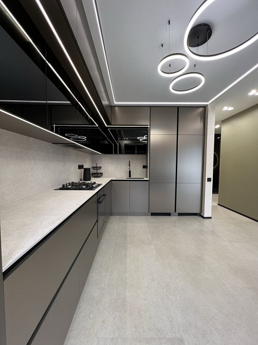 Вишукана та авторська 3-кімнатна квартира в центрі міста Ивано-Франковск - изображение 2