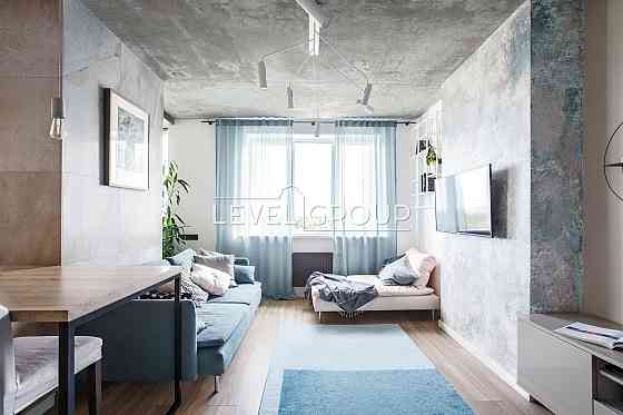 Продаж просторої 3-кімнатної квартири вул. Феодосійська, 3В Київ