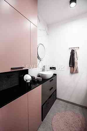 Продаж просторої 3-кімнатної квартири вул. Феодосійська, 3В Київ