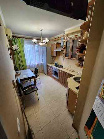 Продам 2 к. квартиру  просп. Жуковского Харьков