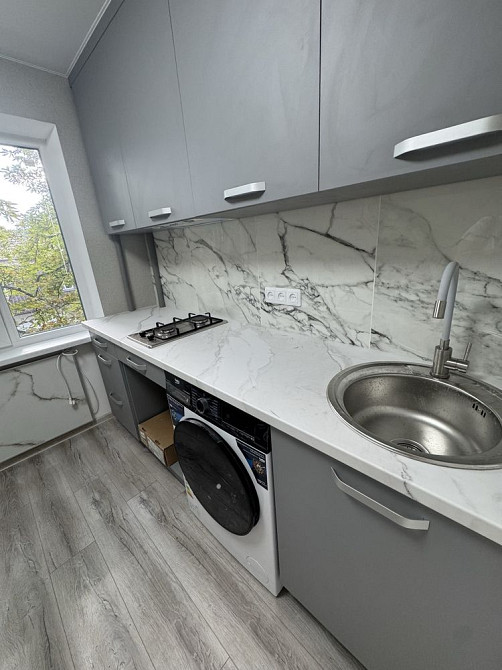 Однокімнатна  в Центрі .Карітальний ремонт. Меблі . Техніка Кропивницький - зображення 3