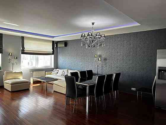 Продаж 4х кімнатної квартири 155м2 з трьома спальнями і краєвидом Київ