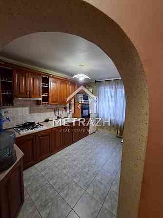 Простора 3-к квартира бульв. Незалежності 4-А Бровары