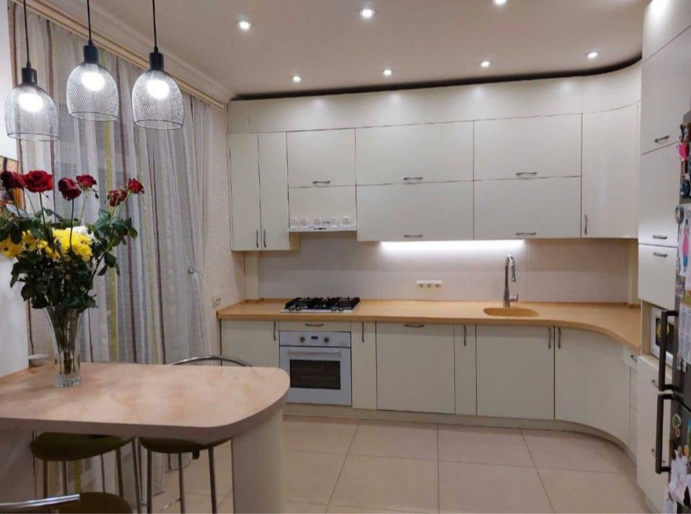 Продам 3-х комнатную квартиру сталинка Запорожье - изображение 1