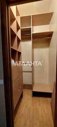 3 комн  СТАЛИНКА с капитальным ремонтом Одесса