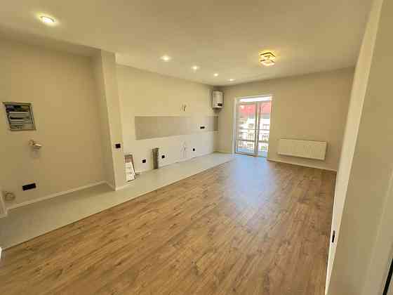 2 кім. квартира + кухня-вітальня з ремонтом без меблів Токіо Ужгород