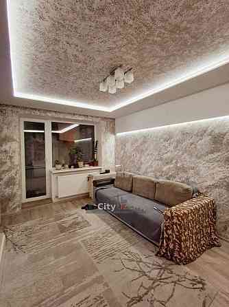 Продаж великої квартири Ужгород