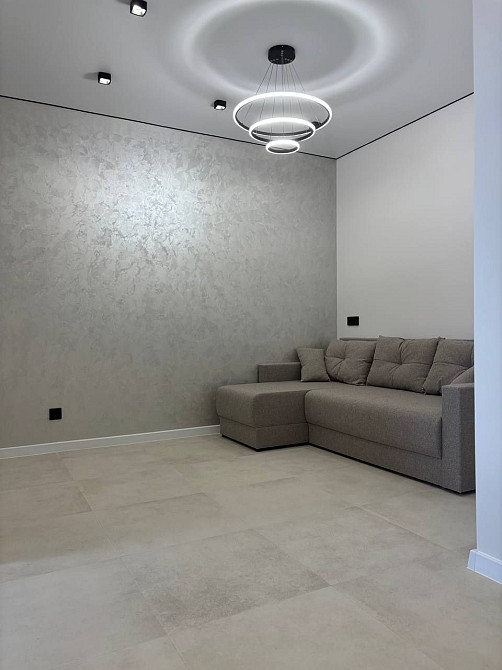 Евродвушка 43м2 68000$ з новеньким дизайнерським ремонтом Ирпень - изображение 3