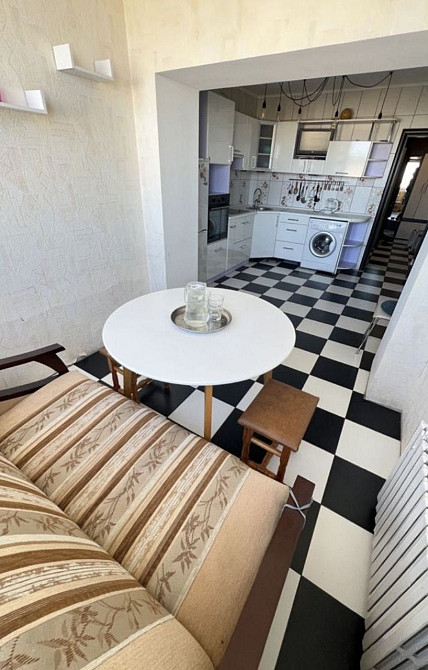 Продам 2 к. большую квартиру в Новострое 64 кв. м. Днепр - изображение 1