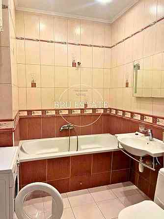 Продаж 2 к великої квартири Дарницький Середній поверх  Ремонт 90 м Київ