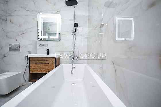 Продаж 1 кімнатної квартири 44 метра Варшавський 3. Киев