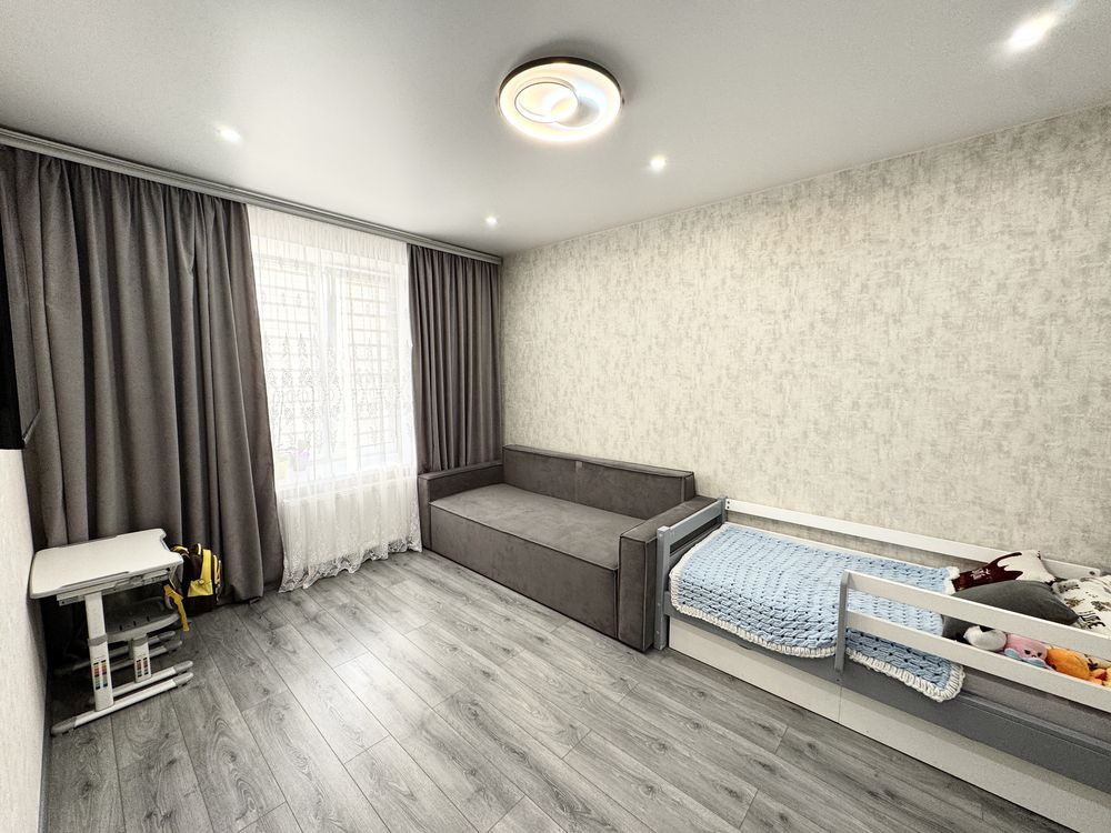 1к з дизайнерським ремонтом в самому центрі Гостомель - зображення 1