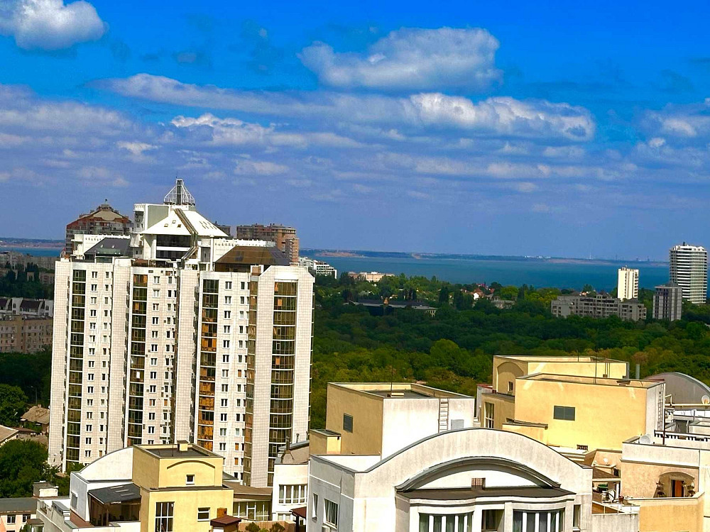 Срочная продажа! 2х ком квартира Вид моря!Балкон Акрополь/парк Победы Одесса - изображение 1