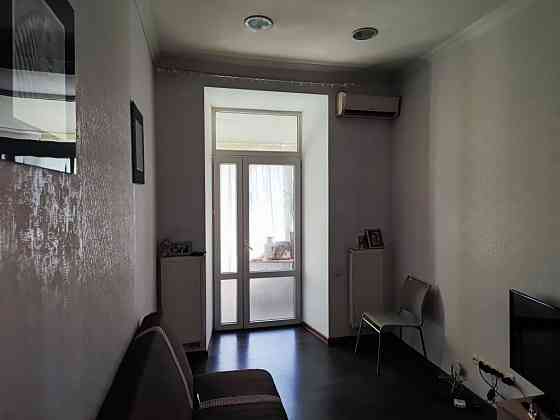 2 кімнатна в Центрі з балконом та котлом Одесса