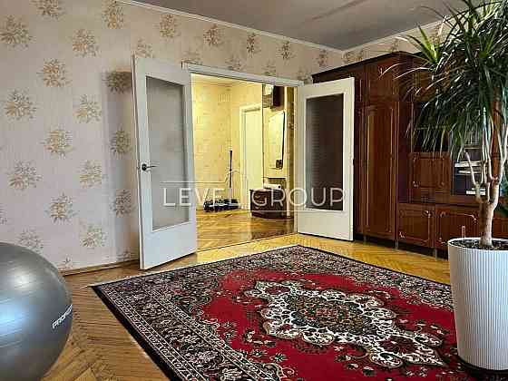 Продається 2к квартира Печерськ Жилянська Киев