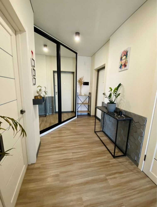 Продам євро 3 кімнатну кв Центральний парк Газ Котел Без Комісії Ирпень - изображение 2