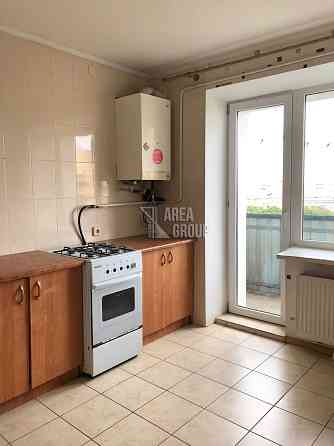 Продається 4-кімнатна квартира на мікрорайоні Кам`янець-Подільський