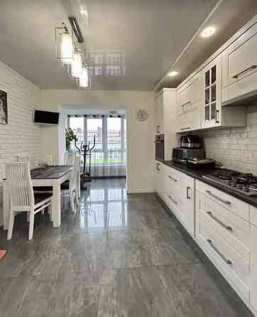 Продаж 4-кімнатної квартири з євроремонтом на Довженка Ивано-Франковск