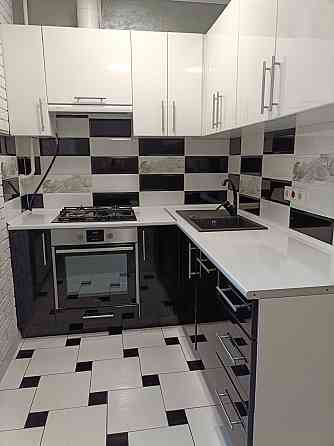 Продаж 2к на Зерова Винница