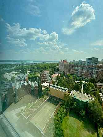 ЖК Маяк , Набережна Днепр