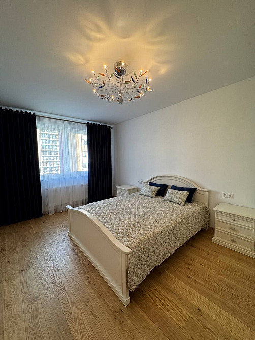 Стильна 2-кімнатна квартира з авторським ремонтом Ровно - изображение 2