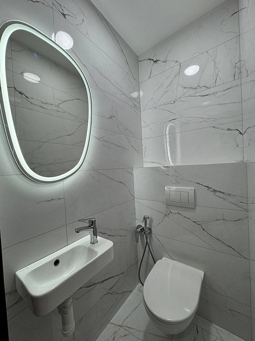 Стильна 2-кімнатна квартира з авторським ремонтом Ровно - изображение 7