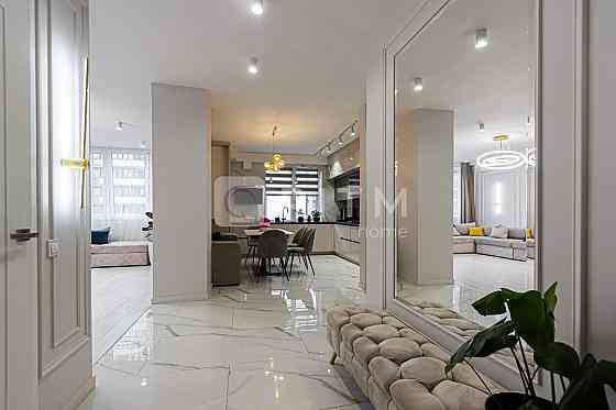 Продаж  3к квартири з дизайнерським ремонтом Львов