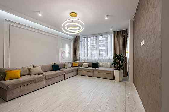 Продаж  3к квартири з дизайнерським ремонтом Львов