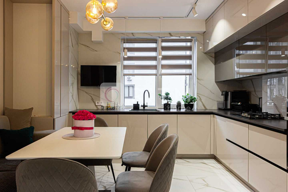 Продаж  3к квартири з дизайнерським ремонтом Львов - изображение 3