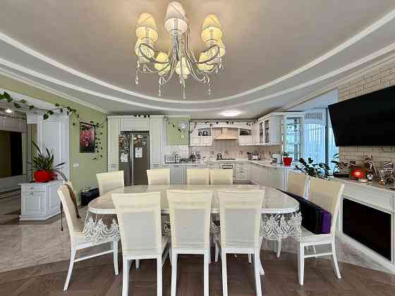 Простір, який надихає 122 м2 комфорту і свободи на ідеальному поверсі Крихівці