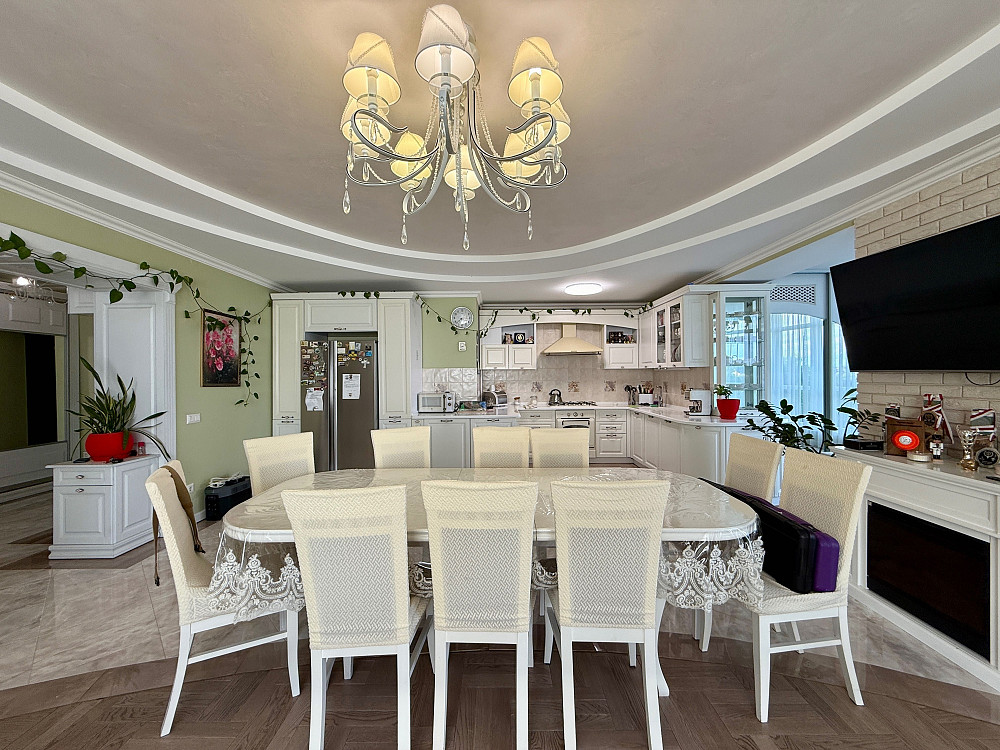 Простір, який надихає 122 м2 комфорту і свободи на ідеальному поверсі Крихівці - зображення 3