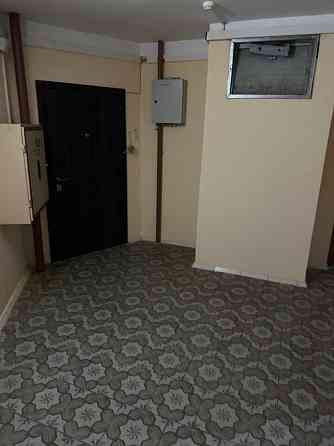 Двухкомнатная Яблонськой  срочно продам Київ