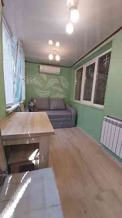 Продам 2 комнатную с увеличенной кухней, недалеко от метро Харьков