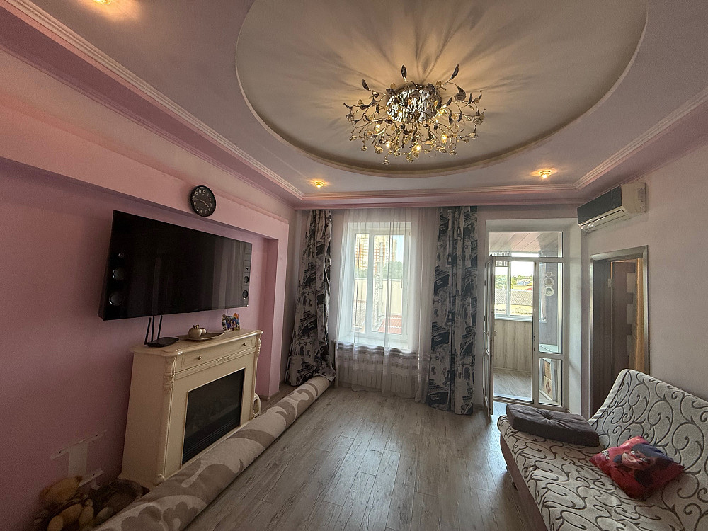 3 комнатная с ремонтом на Разумовской Одесса - изображение 1