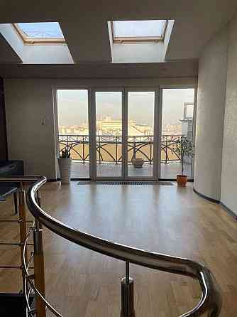 Продам дворівневу кварт. в будинку навпроти входу в парк ім.Шевченка. Ивано-Франковск