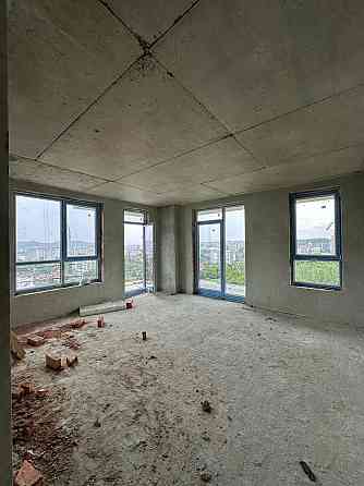 Продаж 2-кім. квартири з терасою ЖК Шелест вул Студинського Нова Оселя Львов