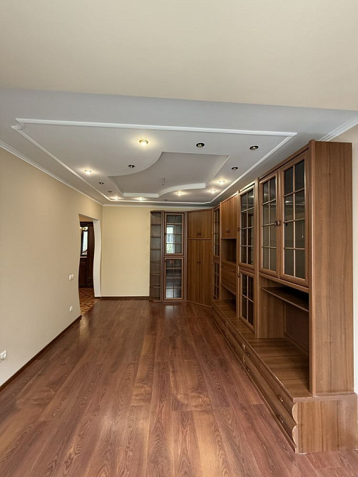 Продається 2 кімнатна Новобудова вул Будівельників Чернівці - зображення 2