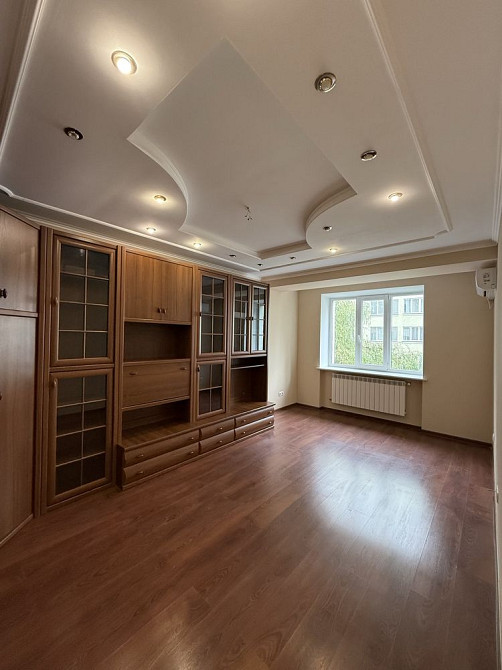 Продається 2 кімнатна Новобудова вул Будівельників Чернівці - зображення 1