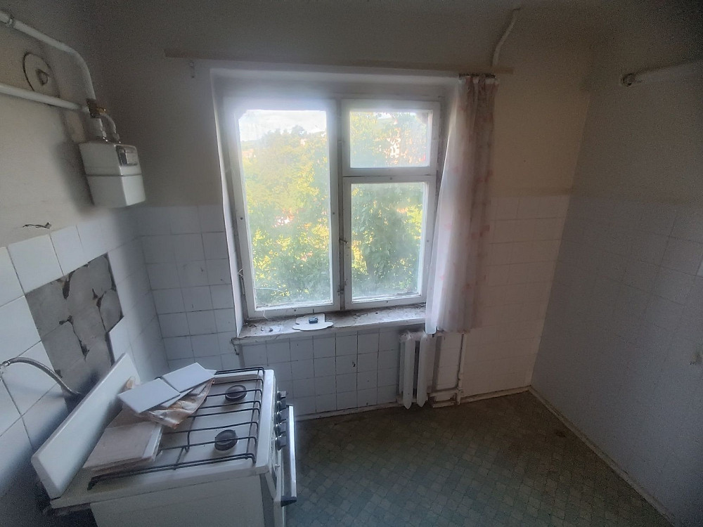 ПРОДАЖ 3-х кімнатної квартири на 4 поверсі, не кутова, район АТБ! Берегове - зображення 8