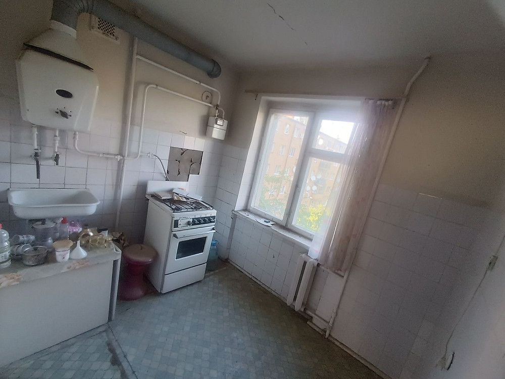 ПРОДАЖ 3-х кімнатної квартири на 4 поверсі, не кутова, район АТБ! Берегове - зображення 6