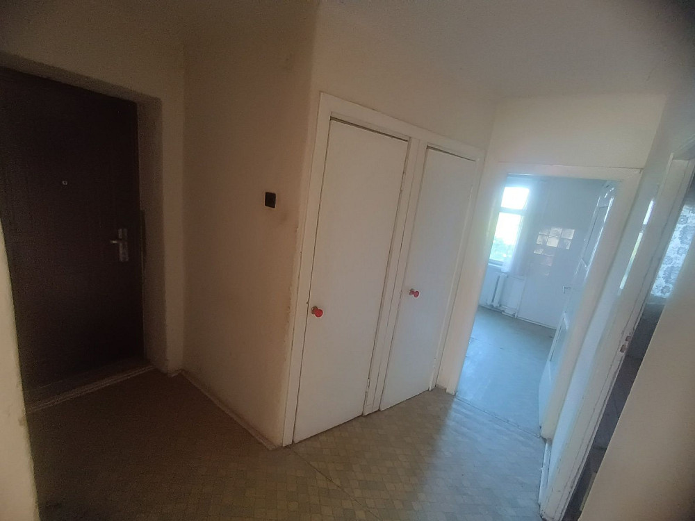 ПРОДАЖ 3-х кімнатної квартири на 4 поверсі, не кутова, район АТБ! Берегове - зображення 1