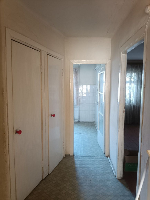 ПРОДАЖ 3-х кімнатної квартири на 4 поверсі, не кутова, район АТБ! Берегове - зображення 2