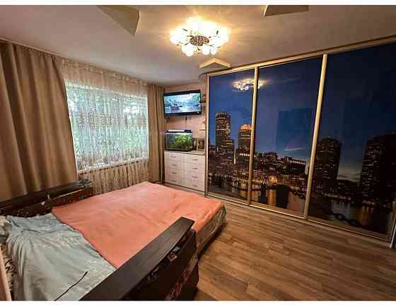 Продам без КОМІСІЇ  власну квартиру + гараж Бровары