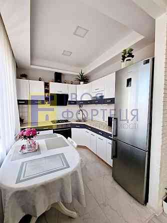 Сдам двухкомнатную квартиру внизу пр. Кирова, Поля с капремонтом. Днепр