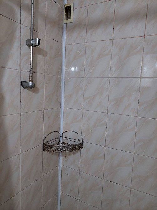 Сдаю однокомнатную квартиру без мебели в Октябрьском. Миколаїв - зображення 6