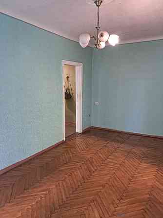 Продаж 2 кімнатної поруч з метро Святошино,вул.Івана Крамського 4 Київ