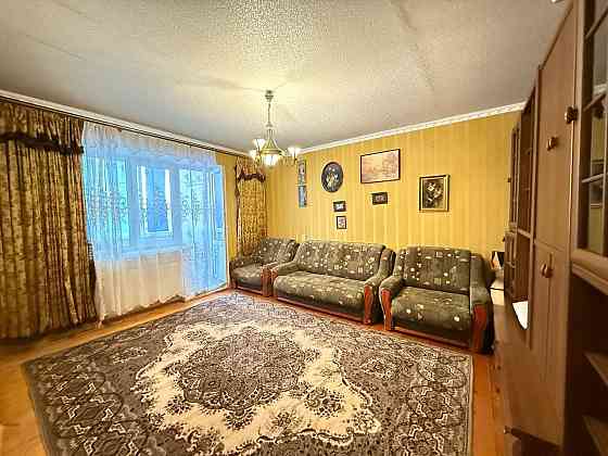 Продам 2-кімнатну. Вул. Фестивальна Чернівці