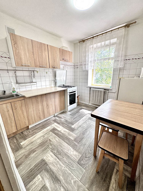 1-кімнатна. 3-тій поверх. Газ. метро Житомирська/Святошино 5хв пішки. Киев - изображение 1