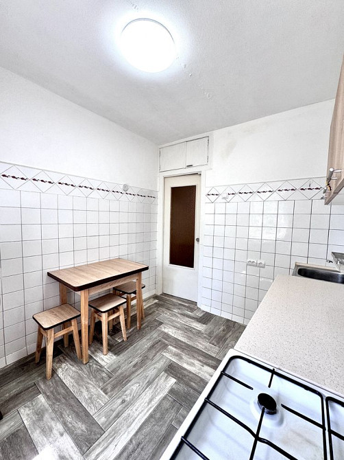 1-кімнатна. 3-тій поверх. Газ. метро Житомирська/Святошино 5хв пішки. Киев - изображение 3